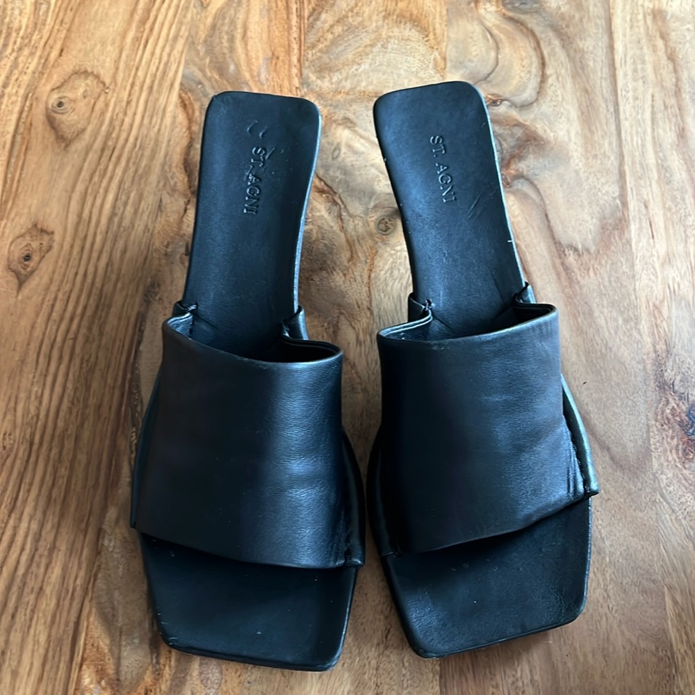 St. Agni kitten heels square toe size 38